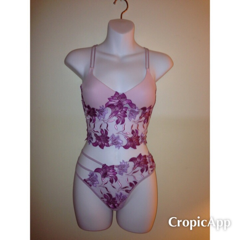 Cristina Iaia lingerie Lot.